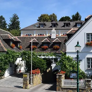 Fuhrgassl-huber Hotel