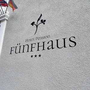 Hotel-pension Fuenfhaus Guest house